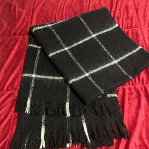 Large scarf